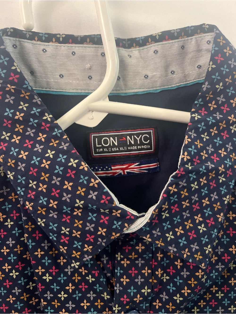 Navy Short-Sleeve Button-Down with Multicolor Micro Pattern - Picture 3 of 3